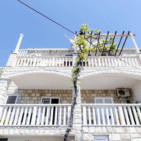 Lovely Apartment ดูบรอฟนิก ภายนอก รูปภาพ