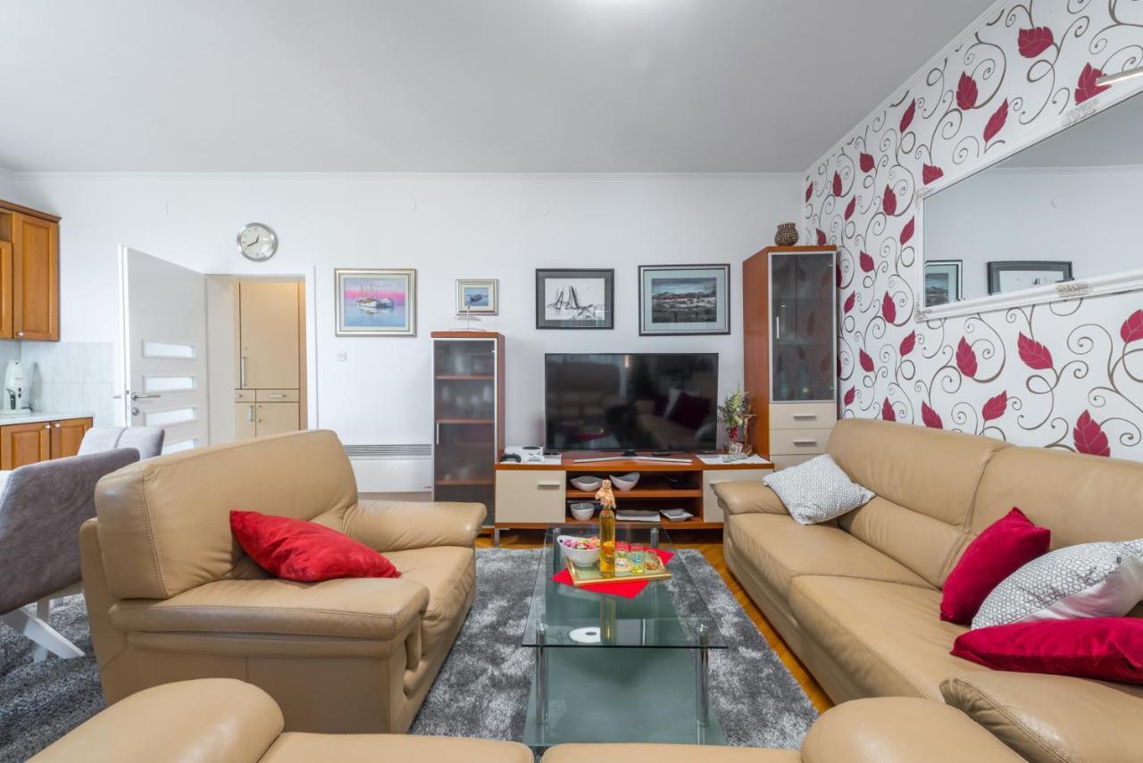 Lovely Apartment ดูบรอฟนิก ภายนอก รูปภาพ